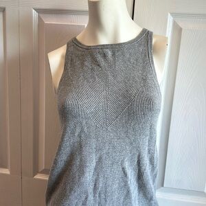 Banana republic, tank top sweater, size M. Create a bundle and save!